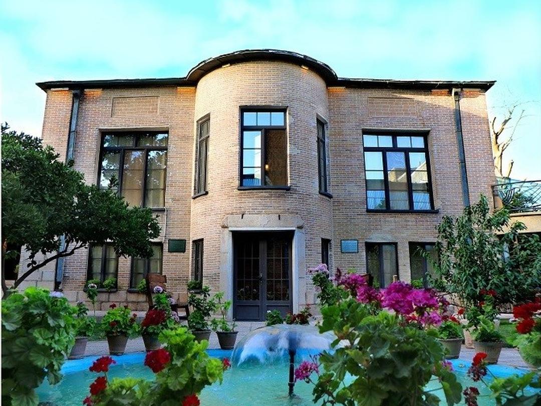 اقامتگاه بومگردی خانه باغ ایرانی شیراز