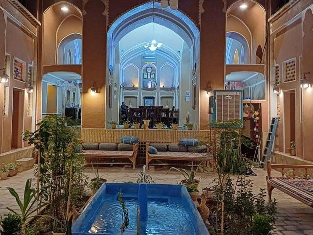 اقامتگاه سنتی علی بابا یزد